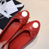 Designer Luxury Ladies Dress Ballet Skor Bowknot Leather Flat Sole Fashion Casual Soft Low Heel Single Female Size 34-42 Sport Run Sko