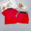 Nya sommar babykläder passar barn mode pojkar flickor tecknad t short shorts 2pcsset småbarn casual klädbarn barn spårning l2080308