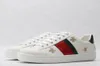 Top Quality Bee bianco Casual Designer di lusso Scarpe con stampa serpente tigre Uomo Donna Ciabatte fondo rosso Sneakers in vera pelle 35 ~ 44 taglia