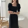 Koreansk vår temperament Elegant fyrkantig krage puff kortärmad klänning kvinnor hög midja kontor ol Slim vestido robe 210519