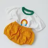 Camiseta de manga corta de arco iris + Pantalones cortos de pedo Ropa de bebé de color de éxito Traje de dos piezas Mameluco de verano nacido 210515