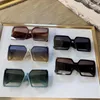 Gafas de sol para hombres y mujeres Estilo de verano AntiUltraviolet Retro 1105 Placa Cuadrada Marco invisible grande Anteojos de moda Al azar B3346807