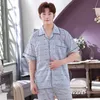 Conjunto de 2 piezas Pijamas para hombres Estampado de algodón Cuello vuelto Ropa de dormir Botón Pantalones largos cortos Ropa de lujo Hombres Ropa para el hogar 211019