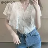 Sommar koreansk söt knapp upp kvinnor chiffon blouses sexig v nacke damer vit toppar puff ärm spets skjorta blusas femme 210601