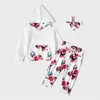 Belo hoodie floral de manga longa, calças e bandana conjunto 210528