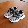Erkek Ayakkabı Çocuklar Sıcak Sneakers 2021 Yeni İlkbahar Ve Sonbahar Kız Rahat Ayakkabılar Nefes Kızlar Bebek Spor Ayakkabı Moda Koşu G1025