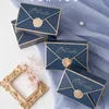 24 stks Bruiloft Geschenkdozen Envelop Shape Candy Box voor Happy Birthday Baby Shower Party Decoraties Gunsten Pakkingtas voor Guest X0803
