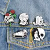 Punk Coffin Ckull Brosch Pins Emamel Lapel Pin For Women Men Top Dress Cosage Fashion Jewelry Will and Sandy
