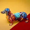 Creative Painted Colorful van de Hond van Decoratie Thuis Modern Wine Cabinet Office Decor Desktop Resin Ambachten Miniatures Statue 210.811