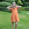 New Girls Dress Baby Bomull Linen Solid Färg Barnkläder Bow Princess Dress European American Children's Wear KF1066 Q0716