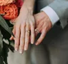 Anillo de titanio de color dorado de 7 mm para la boda masculina y femenina de lujo de dos tonos banda pulida de banda pulida confort en forma para hombres mujeres anillos