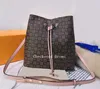 Women Handshipag Luxury Designer Handbags Classic Flower Flower Brown Promition Original Serial Abalet أكياس تسوق كبيرة الكتف