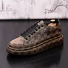 Luxe Lace Up zwarte trouwschoenen Europese Mode Mannen Designer Sneakers Hoge Kwaliteit Trainers Skateboard Ronde Neus Mannelijke Loafers X233