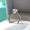 Natural 925 Silver Ring Mujeres Compromiso Luxury 1.0CT Lab Diamond Wedding Weddal Fine Jewellry Regalo J-035