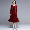 Frauen Luxus Perlen Samt Kleid Hohe Qualität Elegante Büro Vintage Designer Runway Laterne Hülse Vestidos 210520