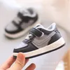 First Walkers Fashion Casual Baby Hoge kwaliteit Schattige vrijetijdsvolle baby Tennis Classic Excellent Boys Girls Shoes Toddlers