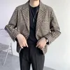 Giacche da uomo Streetwear Fashion Vintage Casual Plaid Giacca corta Uomo Coreano Trend Ufficio Cappotto retrò allentato Primavera Autunno Soprabito