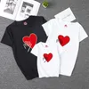 Loving Heart Dopasowanie Rodzina Spojrzenie Stroje Casual Bawełna Okrągły Neck Top Lato Krótki Rękaw Tshirt Daddy Mama i Me Odzież 210713