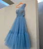 Chic Linia Krótkie Plaża Suknie ślubne Jedno ramię Neck Suknie ślubne Plisowana Herbata Długość Tulle Robe de Mariée