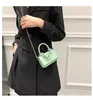 الفتيات حقائب اليد 2022 معكرون لون حقيبة صغيرة حقيبة صغيرة للمرأة أزياء الفتيات الوالدين والطفل أكريليك سلسلة عبر الجسم أكياس مصغرة محفظة F1067