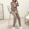 Zwei Stück Trainingsanzug Langarm Mantel und Hose Mode Leopard Patchwork Strick Casual Anzug Set Herbst weiblich Koreanisch 210331