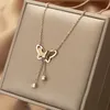 Collana con ciondolo a forma di farfalla scavata in acciaio al titanio di alta qualità per regalo da donna di lusso