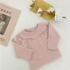 아기 소녀 0-2 년 귀여운 꽃잎 칼라 긴 소매베이스 티셔츠 코튼 소프트 솔리드 컬러 올 매일 탑 210508