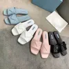 2021 klapki damskie damskie slajdy pantofel letnie seksowne sandały męskie luksusy projektanci prawdziwe skórzane sandały na platformie mieszkania moda stare buty w kwiaty damskie plażowe