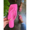 2021 Zomer nieuwe damesschoenen open teen slippers platte sandalen modieuze outdoor comfort plus size 41 y0427