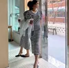 Coreia Mulheres Moda Striped Puff Manga Curta V Neck Vestido Casual Vintage Elegant Senhoras Bodycon Long Dresses Vestidos 210519