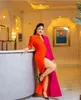 Schicke formale Abendkleider in Orange und Fuchsia für Frauen 2022, farblich abgestimmt, sexy, seitlich geteiltes V-Ausschnitt-Anzugkleid, lange Abschlussball-Party-Kleider, bodenlang, nach Maß