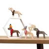 Dekor Home Holz Dekorative Miniaturfiguren Wohnzimmer Dekoration Ornamente für Home Welpen Hund Human Wood Craft Skulptur 210607