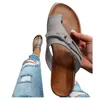 Terlik leopar baskılı kadın parmak arası terlik moda rahat halka ayak takozlar sandalet yaz Retro deri kadın düz plaj ayakkabısı