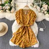 Singreiny Vrouwen Bohemian Bloemen Rompertjes Koreaanse V-hals Ruffles Mouw Button Jumpsuit Zomer Casual Wide Been Print Korte Rompertjes 210419