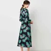 Femmes col en V Sexy fendu Robe élégante Vintage imprimé fleuri Boho longue décontracté lanterne manches dames Midi es Robe 210515