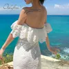 Sommar kvinnor ruffle maxi av axel sexig split vit spets lång tunika strand klänning 210415
