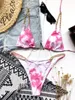 Sexig Mini Bikini Tie Dye Badkläder Kvinnor Metallkedja Patchverk Badkläder Triangel Bikinis 2022 Ny Baddräkt Brazilian Biquinis