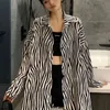 Werueruyu Loose Korean Clothes Zebra Pattern Off Shoulder Damkläder Toppar Mode Märke Sommar Solskyddsmedel 210608