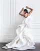 2022 Barato Ruffles vestidos de casamento branco querida varredura treinar camadas de camadas cetim sereia vestidos de casamento africano plus tamanho vestido nupcial csdc