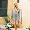 Vintage Chic Damen Hippie Grün Blumendruck V-Ausschnitt Bohemian Minikleid Sladies Flare Sleeve Boho Kleider Vestidos A591 Damen Bademode