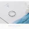 Bague de vague simple brillante pour femmes Mode 925 Sterling Argent Courbe géométrique Anneaux Corée Style Fine Bijoux Fille Cadeau 210707