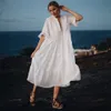 Badebekleidung Boho Weiße Baumwolle Strandkleid Frauen Tiefer V-Ausschnitt Plus Size Bikini Cover Up Lange Tunika Elegante Maxi Sommer Club Partykleider