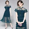 Högkvalitativa kvinnors eleganta lager Ruffles Sommar Kortärmad Tårta Casual Slim See Through Lace Dress Vestido 210529