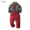 Abiti Top e Top Toddler Boys Set di abbigliamento Autunno Inverno Bambini Camicia formale Top + Pantaloni con bretelle 2PCS Suit Abiti natalizi per bambiniHKD230704