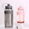 2 Liter Fitness Sport Kunststoff Große Kapazität Wasser mit Strohhalm Outdoor Klettern Fahrradgetränk Flasche Wasserkocher