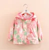 Vår Höst Girls Windbreaker Coat Jackor Baby Kids Printing Hooded Outwear Coats Jacka Kläder 211011