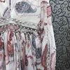 Drucken Gesticktes Flares Kleid Für Frauen V-ausschnitt Langarm Hohe Taille Plissee Mini Kleider Weibliche Sommer Mode Stil 210531