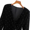 Vintage Polka Dot Gedruckt Samt Kleid Frauen Mode V-ausschnitt Kleider Elegante Damen Pailletten Schleife Asymmetrische Kleider 210520