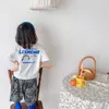 Estilo coreano unisex crianças cartoon letra manga curta t camisas verão meninos meninas algodão solto casual tops 210615