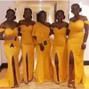 Guld brudtärna klänningar 2021 från axeln sjöjungfrun sida slit afrikansk plus storlek piga av ära klänning land bröllopsfest formell slitage vestido